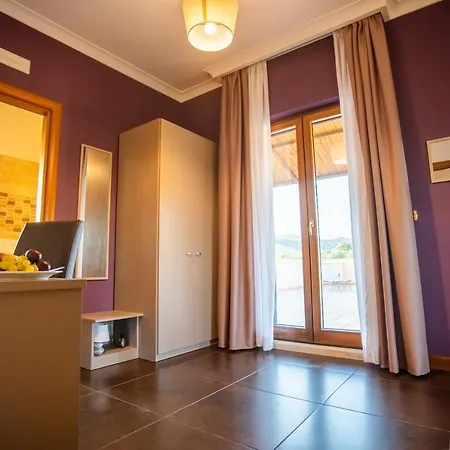 Bb Domus Bed & Breakfast