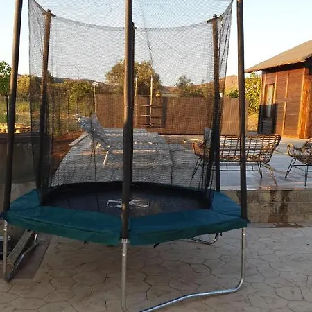 לינה וארוחת בוקר Bb Domus 4*