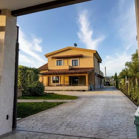Bb Domus Bed & Breakfast *