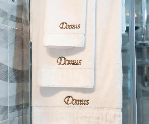 Bb Domus לינה וארוחת בוקר קטנזארו