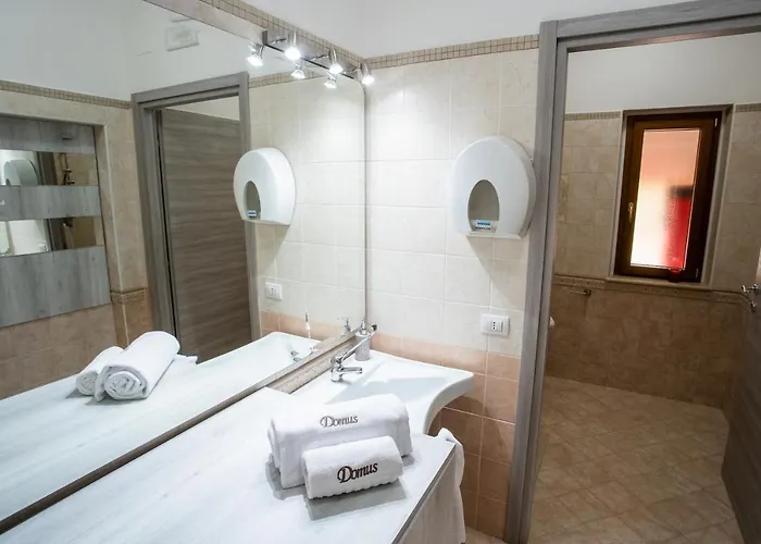 Bb Domus לינה וארוחת בוקר 4*