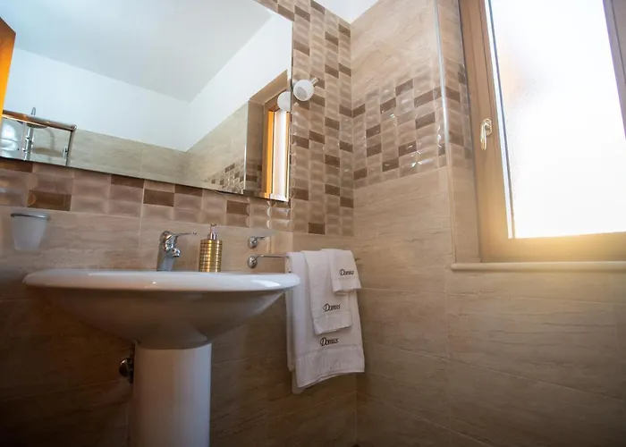 Bb Domus 4* קטנזארו