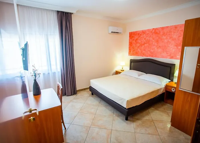 Bb Domus לינה וארוחת בוקר קטנזארו