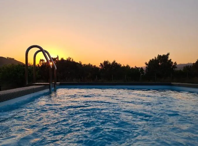 לינה וארוחת בוקר Bb Domus 4*